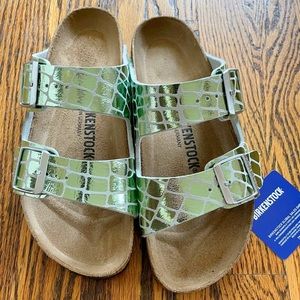 Birkenstock Arizona Gator Gleam Two Strap Buckle Sandals Ocean Breeze US 8 EU 39
